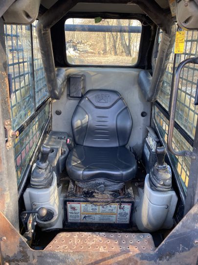 2003-Caterpillar-262-Enclosed-Skid-Steer-Bobcat-Doosan-Diesel-John-Deere