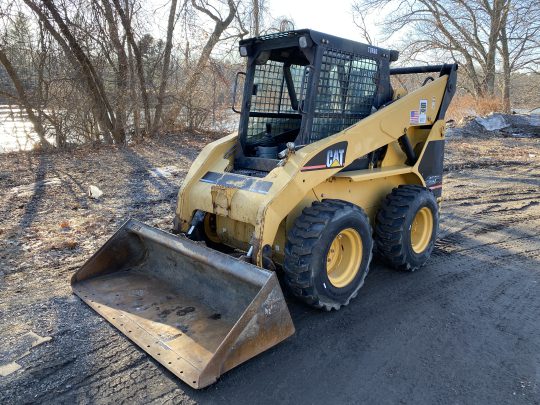 2003-Caterpillar-262-Enclosed-Skid-Steer-Bobcat-Doosan-Diesel-John-Deere