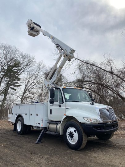 2011-International-4300-Under-CDL-Altec-TA41M-Material-Handler-Utility-Bucket-Truck