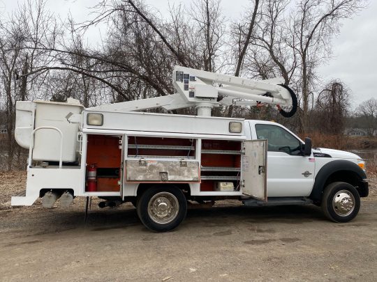 2011-Ford-F550-Altec-4x4-AT37G-Bucket-Utility-Truck