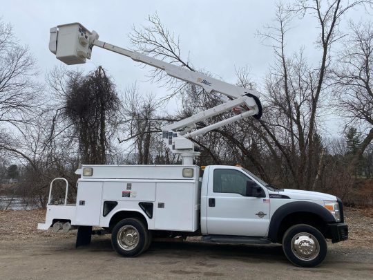 2011-Ford-F550-Altec-4x4-AT37G-Bucket-Utility-Truck