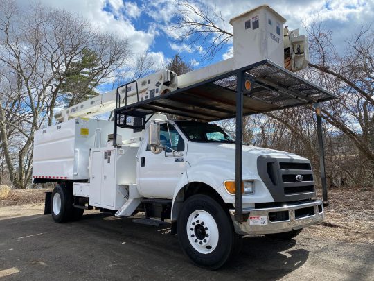 2011-ford-f750-versalift-elevator-forestry-bucket-truck