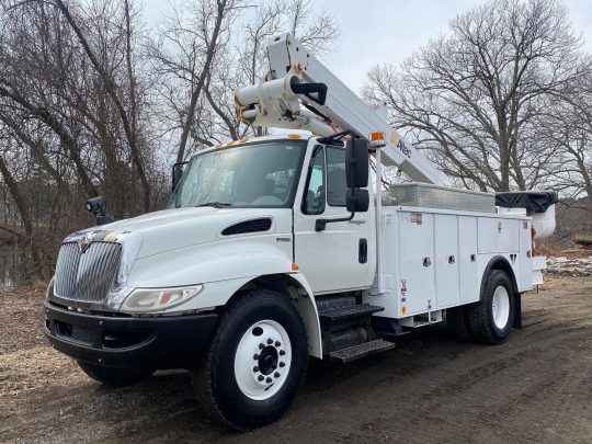 2011-International-4300-Under-CDL-Altec-TA41M-Material-Handler-Utility-Bucket-Truck