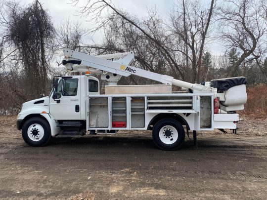 2011-International-4300-Under-CDL-Altec-TA41M-Material-Handler-Utility-Bucket-Truck