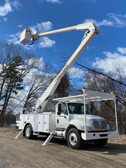 2009-International-4300-Altec-Material-Handler-Utility-Bucket-Truck