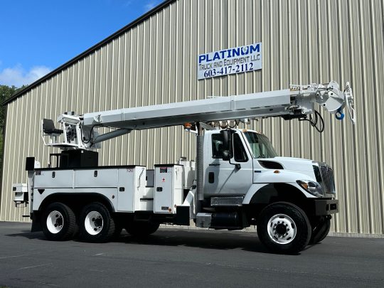 2014-International-7400-6x6-Altec-Digger-Derrick-Truck