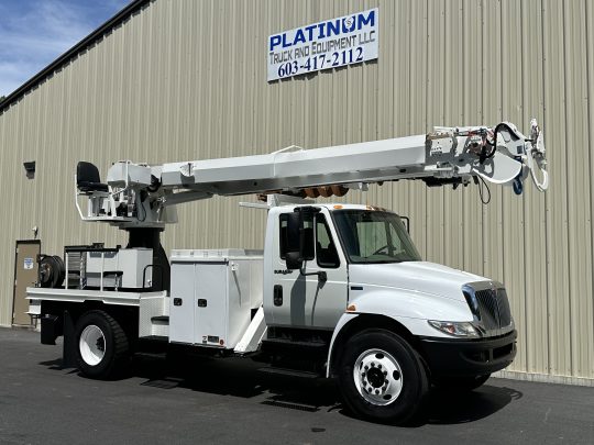 2013-International-4300-Altec-Digger-Derrick-Truck