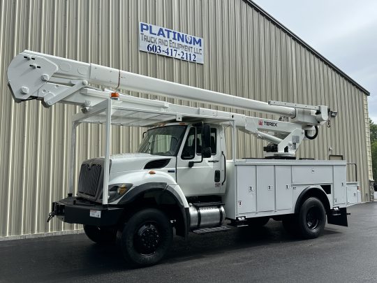 2013-International-7300-4x4-terex-material-handler-utility-bucket-boom-truck