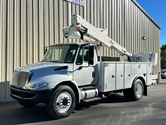 2013-International-4300-Under-CDL-Material-Handler-Bucket-Truck