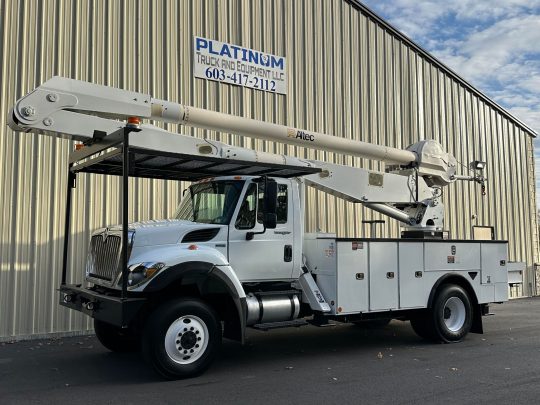 2012-International-7300-4x4-Altec-Material-Handler-Utility-Line-Bucket-Boom-Truck