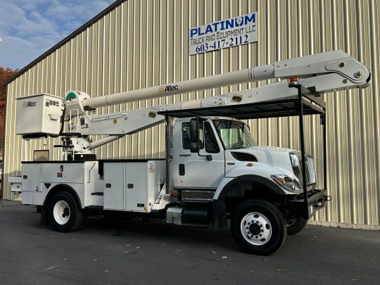 2012-International-7300-4x4-Altec-Material-Handler-Utility-Line-Bucket-Boom-Truck