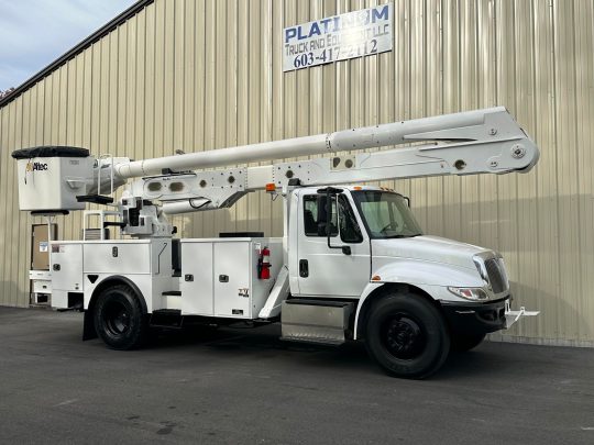 2016-International-4300-Altec-Material-Handler-Bucket-Truck-Cummins