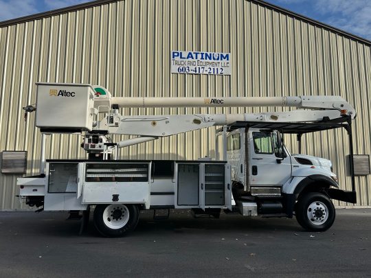 2012-International-7300-4x4-Altec-Material-Handler-Utility-Line-Bucket-Boom-Truck