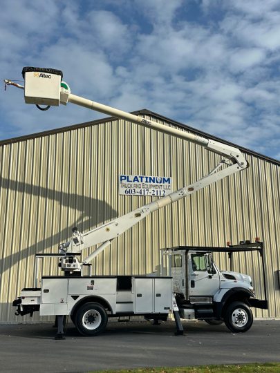 2012-International-7300-4x4-Altec-Material-Handler-Utility-Line-Bucket-Boom-Truck