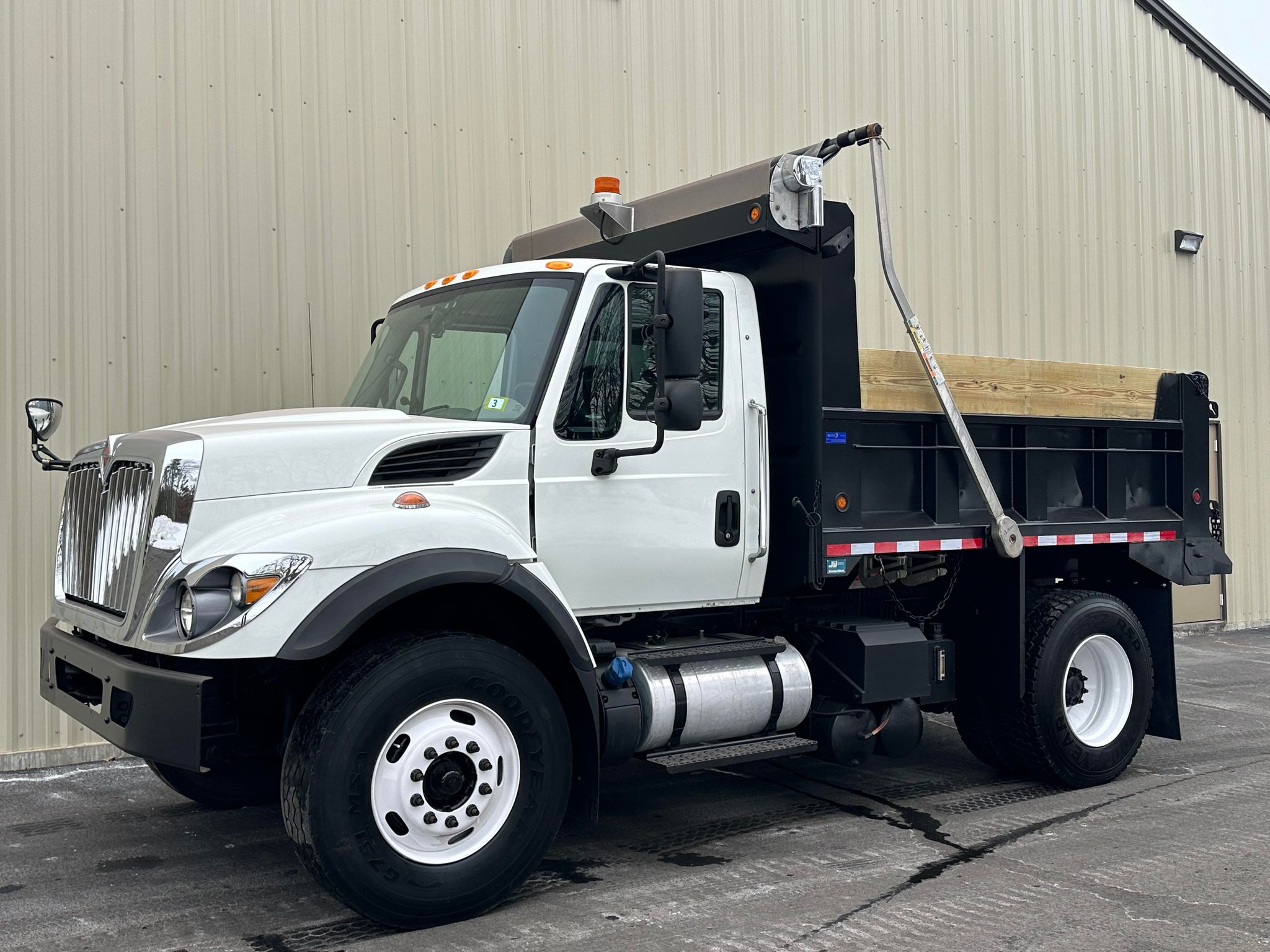 2016-International-7400-J&J-Dump-Truck-Hauler-Tri-Axle-Single-Axle-Tandem-Axle-Dump-Truck