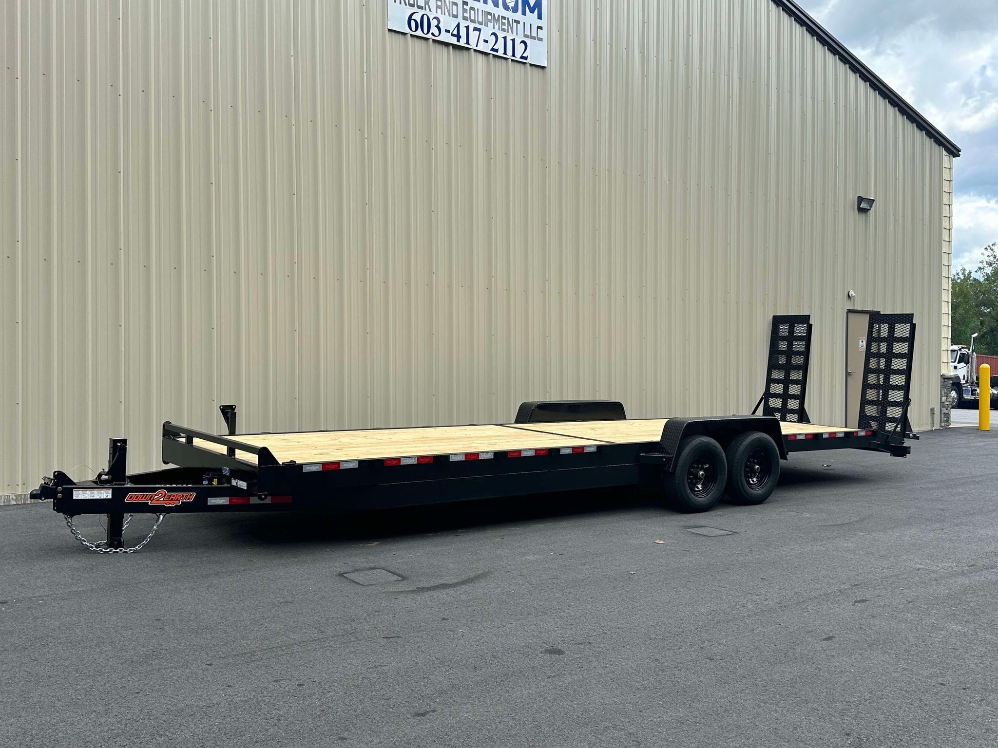 2025-Down2Earth-DTE8228ER7B-Deck-Over-Equipment-Car-Hauler-Trailer