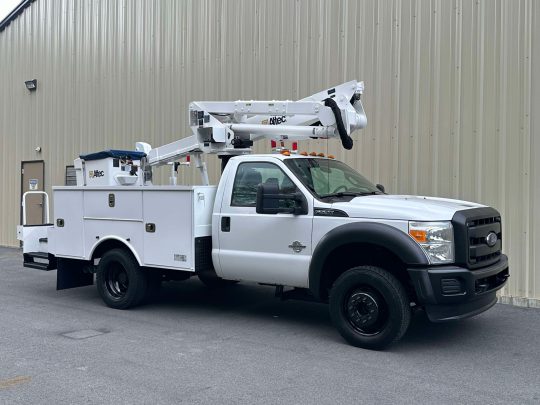 2016-Ford-F550-Altec-42'-Utility-Bucket-Truck