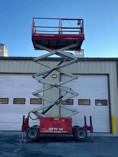 2016-MEC-4069RT-4x4-Rough-Terrain-Scissor-Lift-Jobsite-Construction-Lift