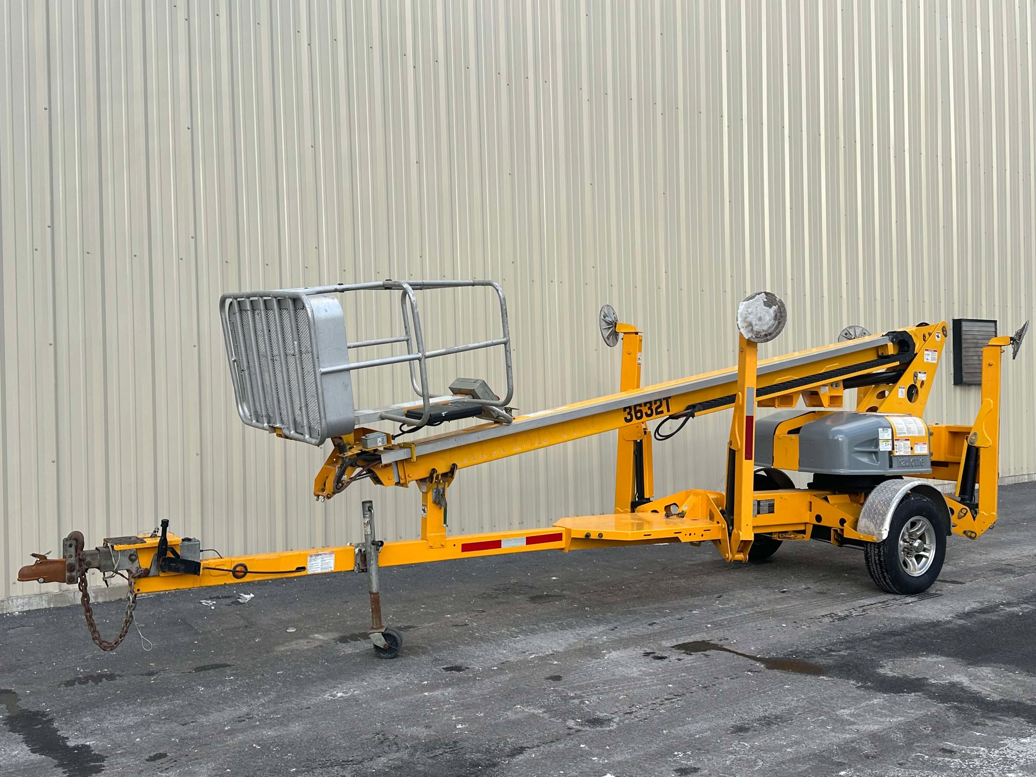 2013-Haulotte-Bil-Jax-billjax-3632T-Telescopic-Tow-Behind-Man-Lift-Cherry-Picker-Haulotte-Dealer-Under-CDL-Tow-Away-Man-Lift