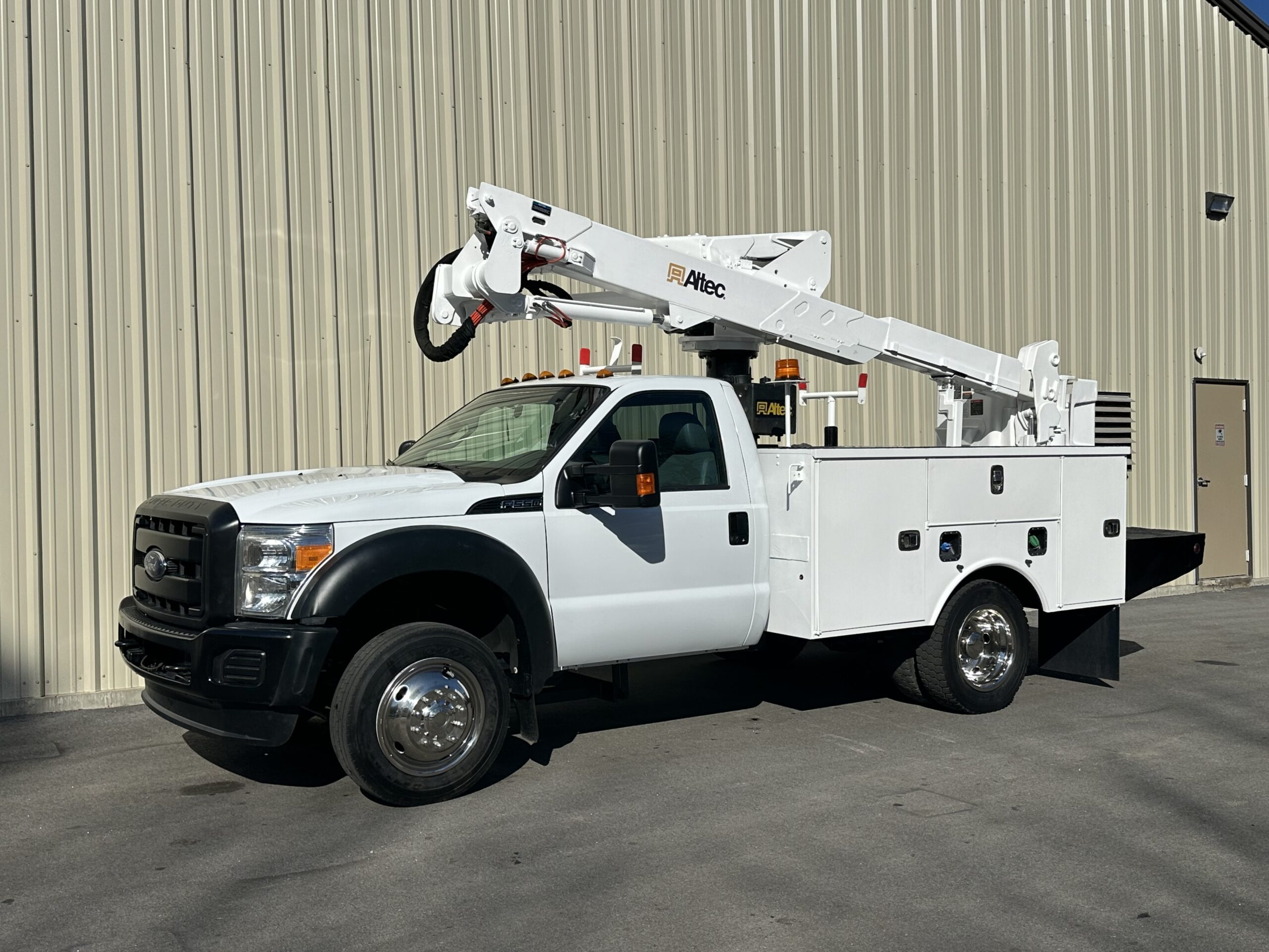 2015-Ford-F550-Altec-AT37G-No-Outrigger-Ford-Bucket-Utility-Man-Lift-Truck-Line-Truck-Fiber-Truck